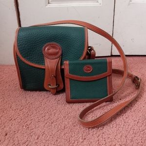 Beautiful Green Pebble Grain Leather Dooney & Bourke Crossbody Purse & Wallet